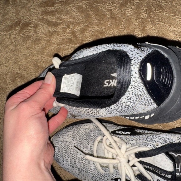 Brooks Monochrome Knit Running Shoes - Picture 3 of 3